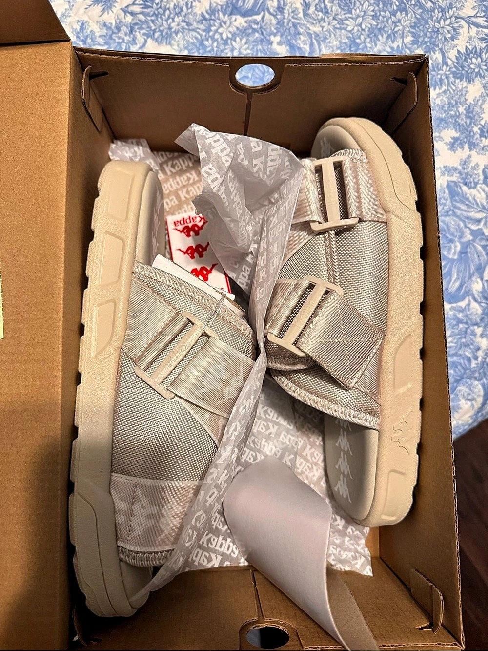 Kappa 222 BANDA MITEL 1 Strappy Sandals in White & Beige US 10 NWT